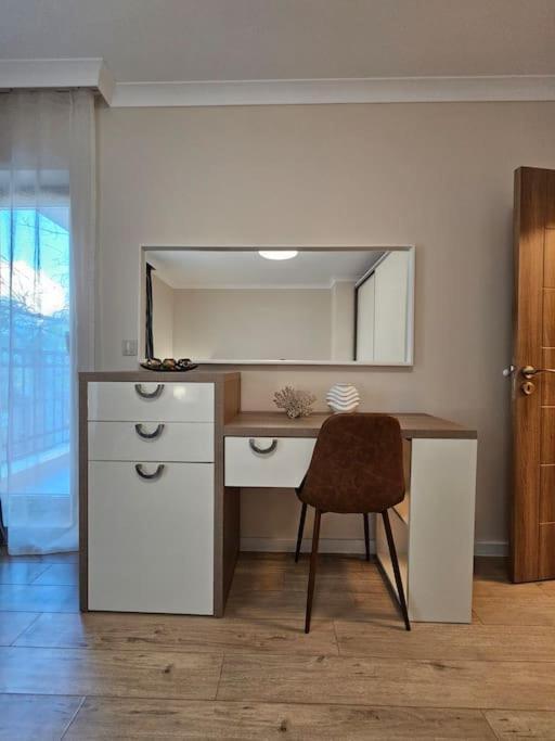 Serenity In The Heart Of Varna With Parking Екстериор снимка