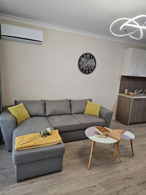 Serenity In The Heart Of Varna With Parking Екстериор снимка